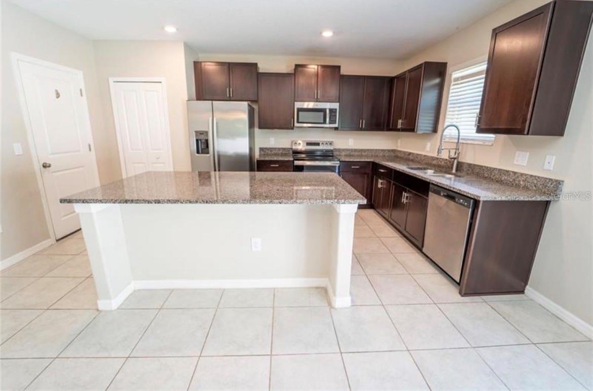 1863 MOON CACTUS CT, RUSKIN, FL, 33570