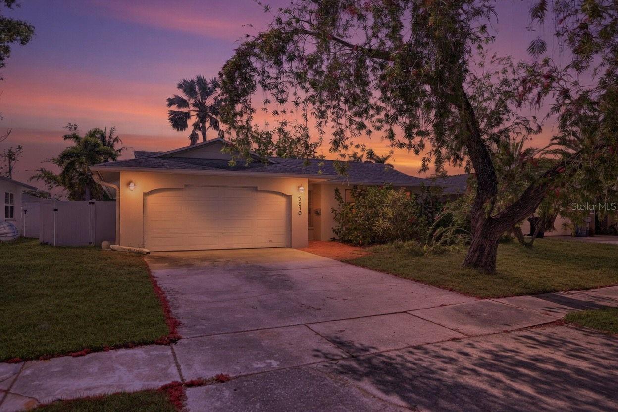 5810 VENETIAN BLVD NE, ST PETERSBURG, FL, 33703