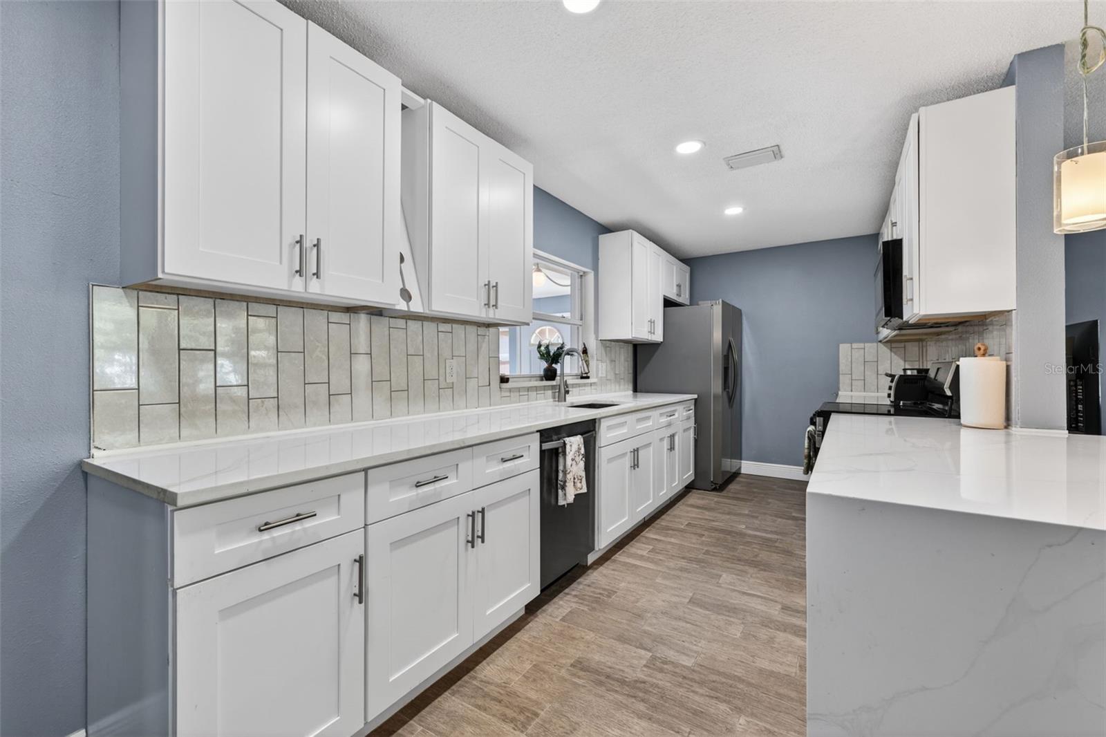 5810 VENETIAN BLVD NE, ST PETERSBURG, FL, 33703