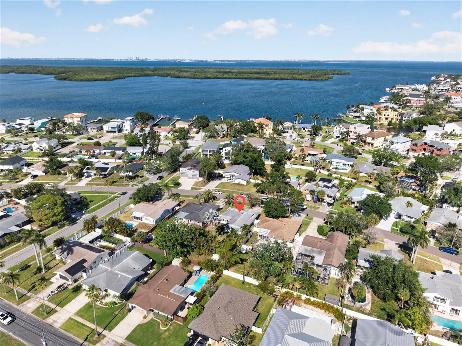5810 VENETIAN BLVD NE, ST PETERSBURG, FL, 33703