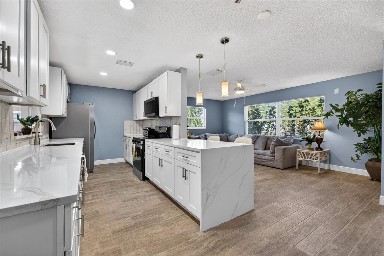 5810 VENETIAN BLVD NE, ST PETERSBURG, FL, 33703