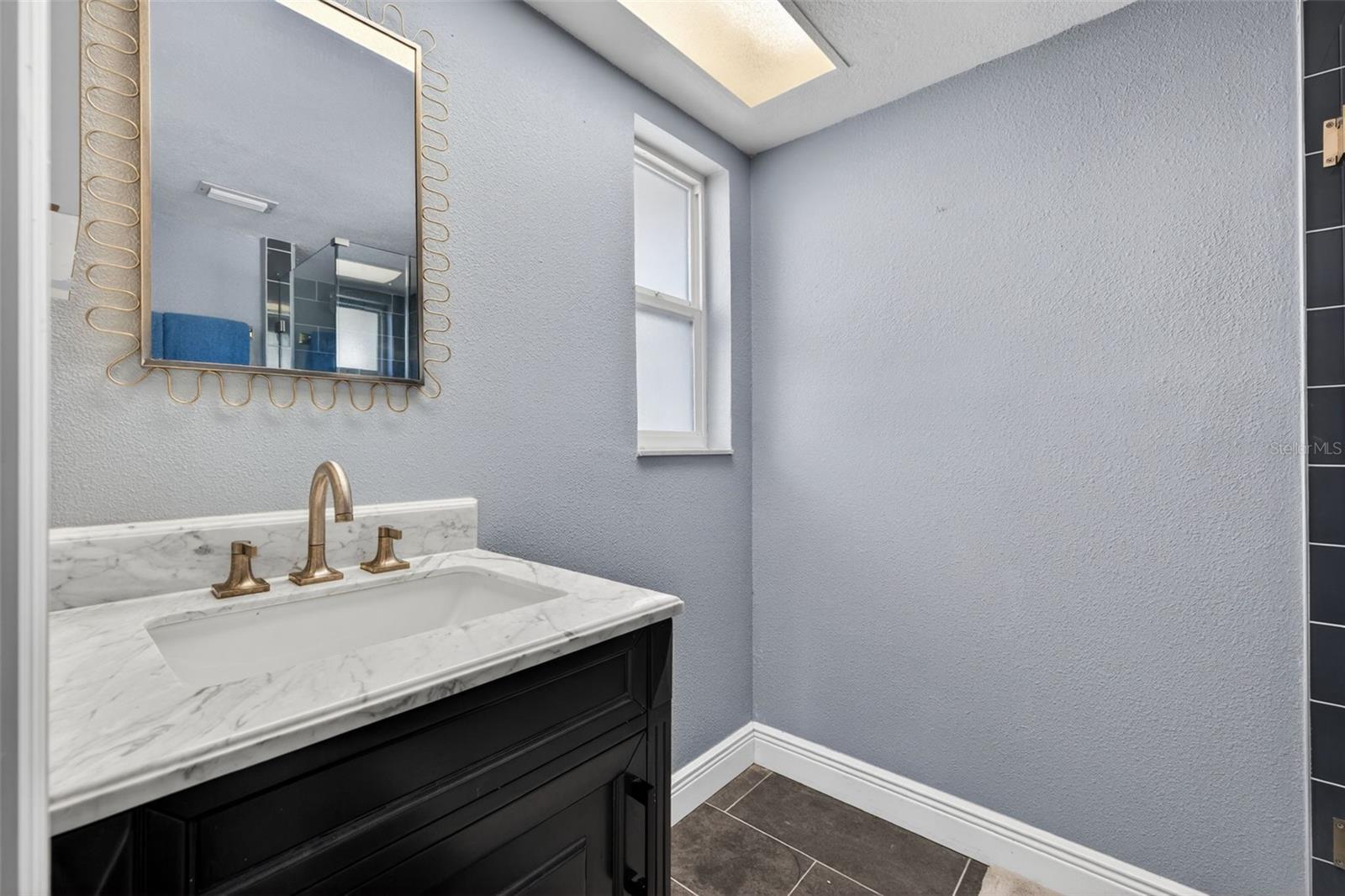 5810 VENETIAN BLVD NE, ST PETERSBURG, FL, 33703