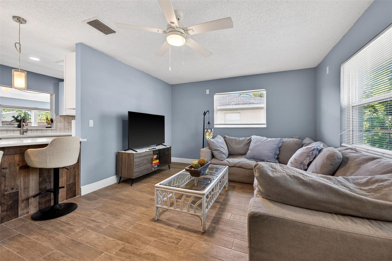 5810 VENETIAN BLVD NE, ST PETERSBURG, FL, 33703