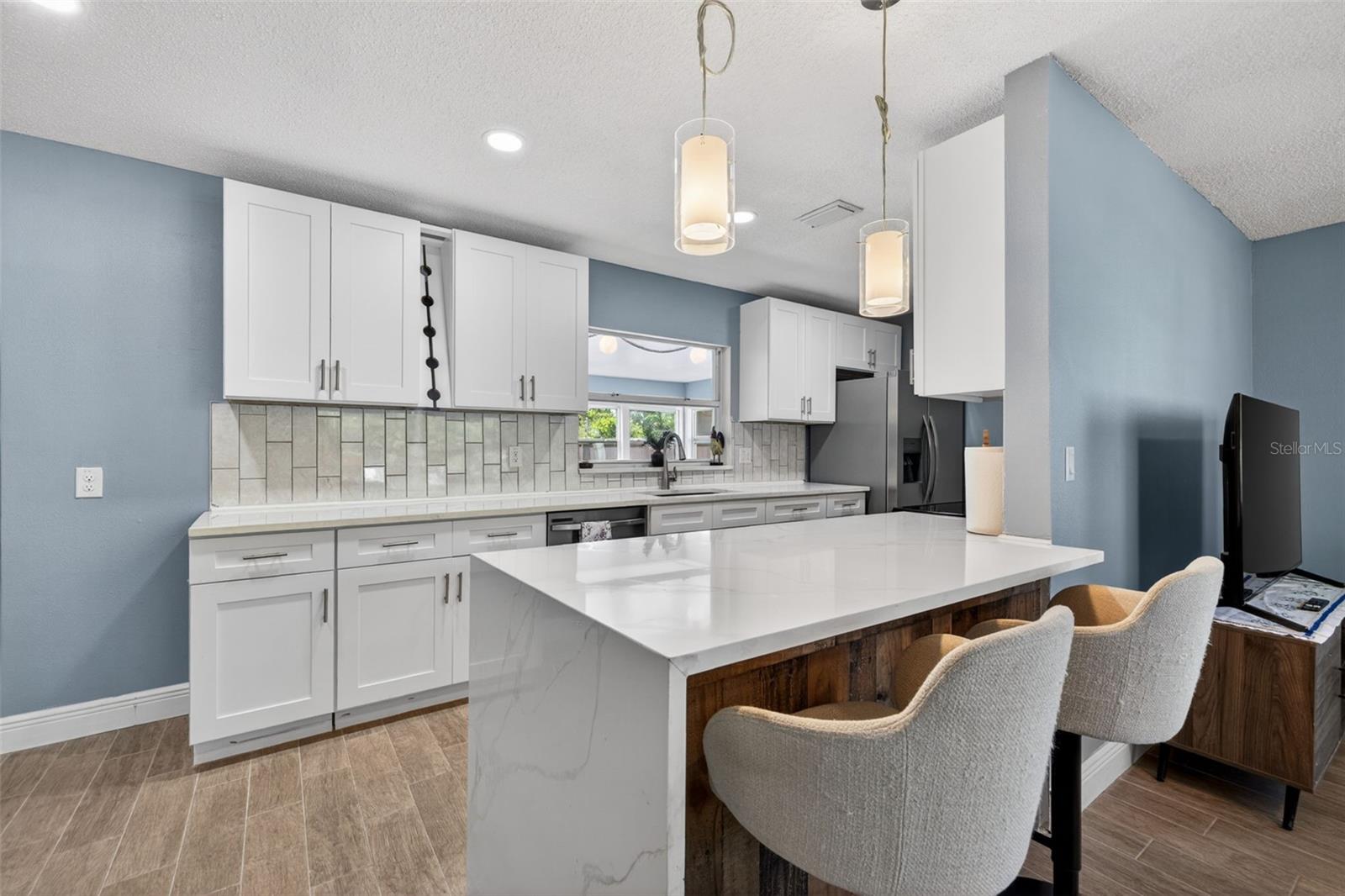 5810 VENETIAN BLVD NE, ST PETERSBURG, FL, 33703