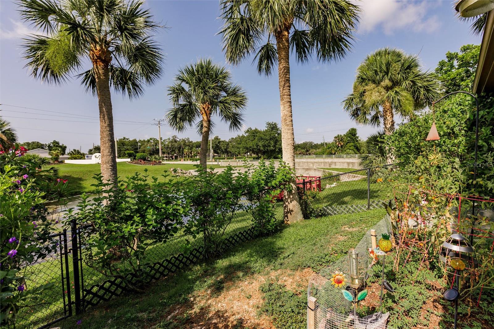 1244 E CORKTREE CIR, PORT CHARLOTTE, FL, 33952