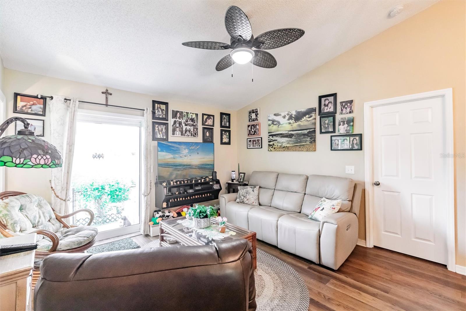 1244 E CORKTREE CIR, PORT CHARLOTTE, FL, 33952