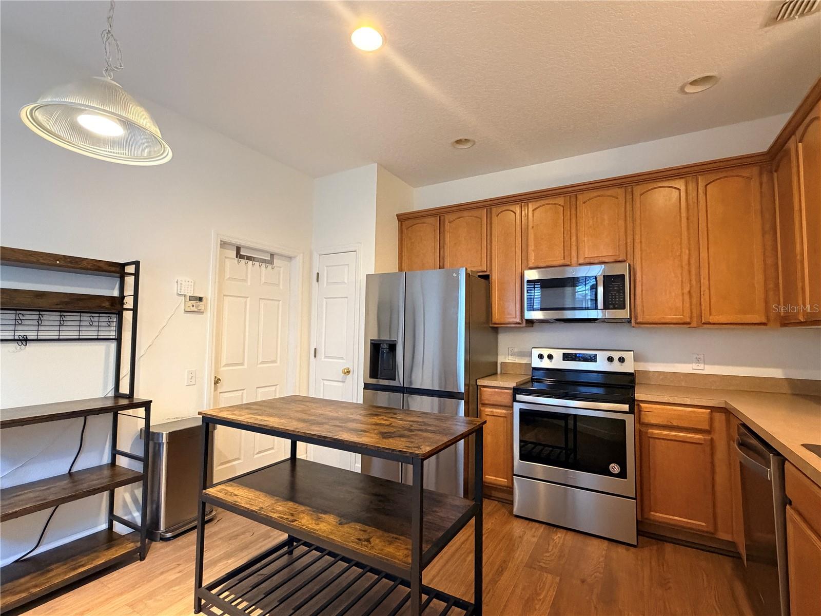 4212 BISMARCK PALM DR, TAMPA, FL, 33610