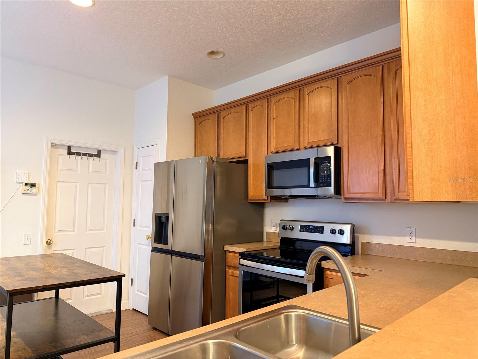 4212 BISMARCK PALM DR, TAMPA, FL, 33610