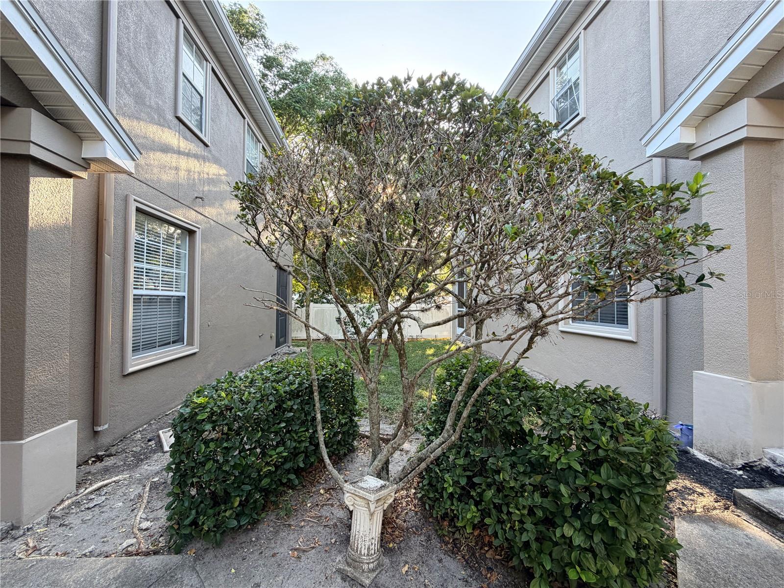 4212 BISMARCK PALM DR, TAMPA, FL, 33610