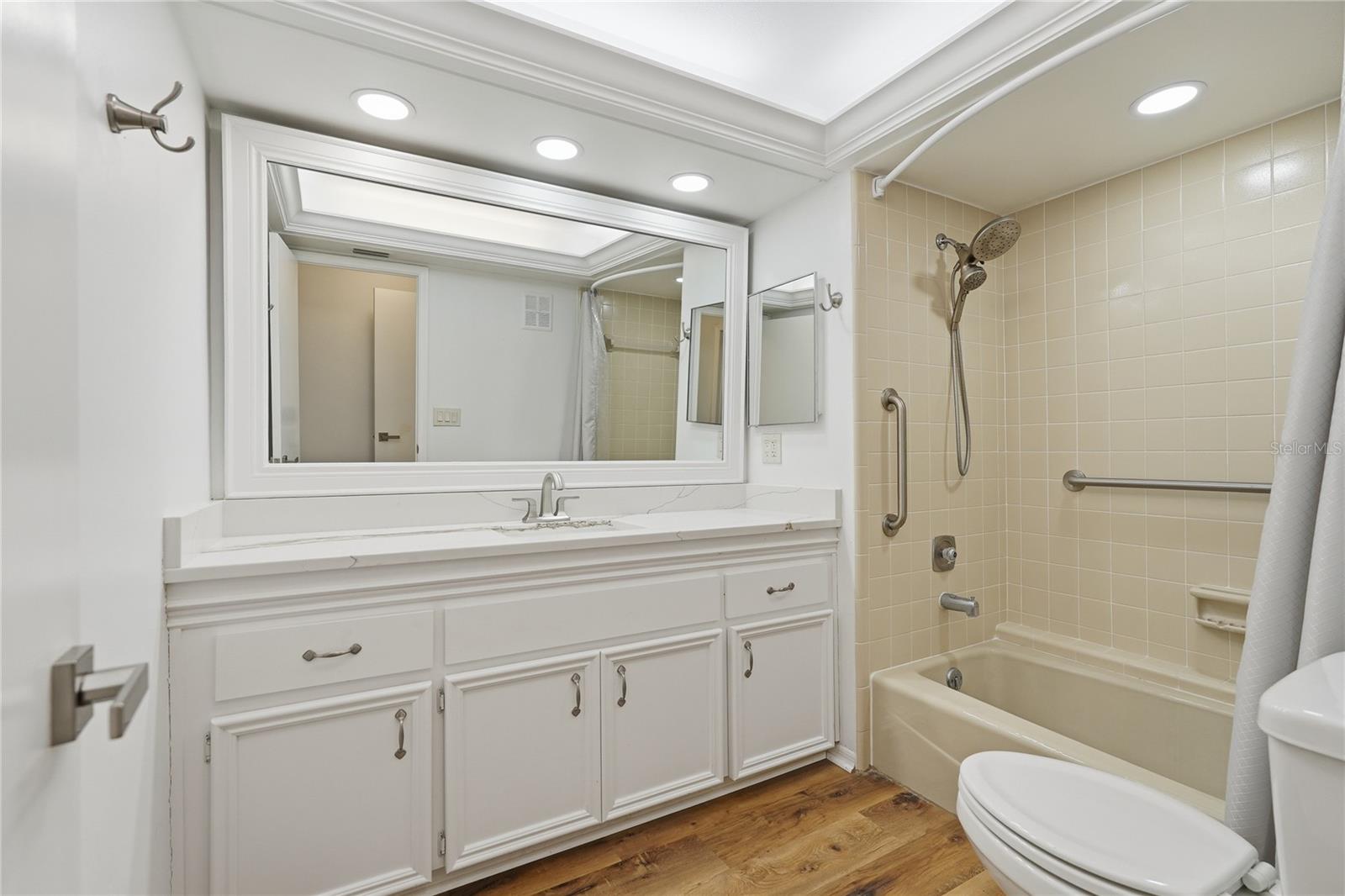 3071 BOLT DR, PALM HARBOR, FL, 34685