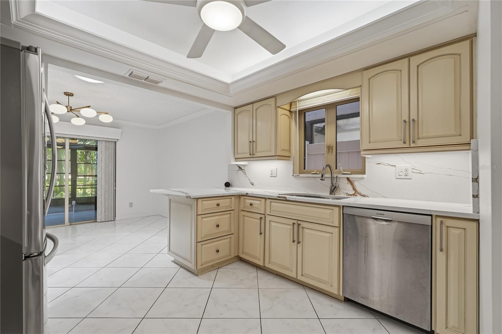 3071 BOLT DR, PALM HARBOR, FL, 34685
