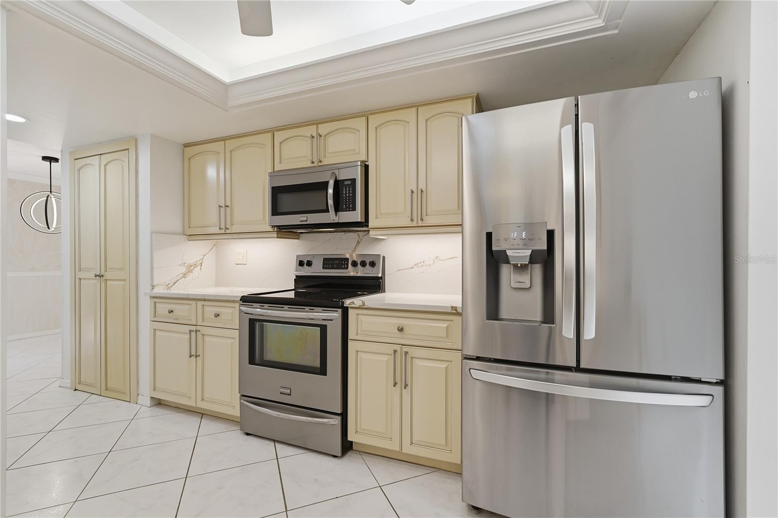 3071 BOLT DR, PALM HARBOR, FL, 34685