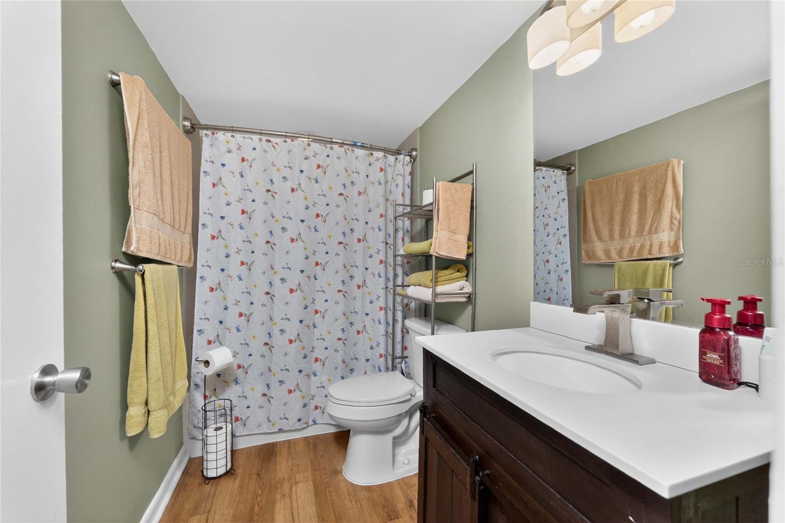 557 MAGNOLIA AVE NW, PORT CHARLOTTE, FL, 33952