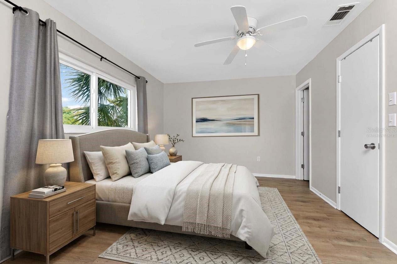 557 MAGNOLIA AVE NW, PORT CHARLOTTE, FL, 33952