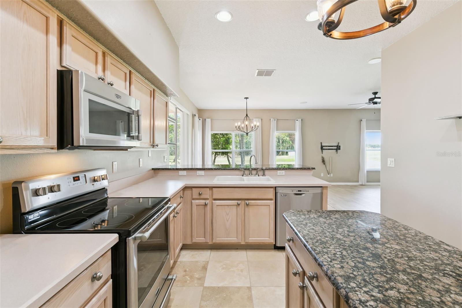 237 STRATHMORE CIR, KISSIMMEE, FL, 34744
