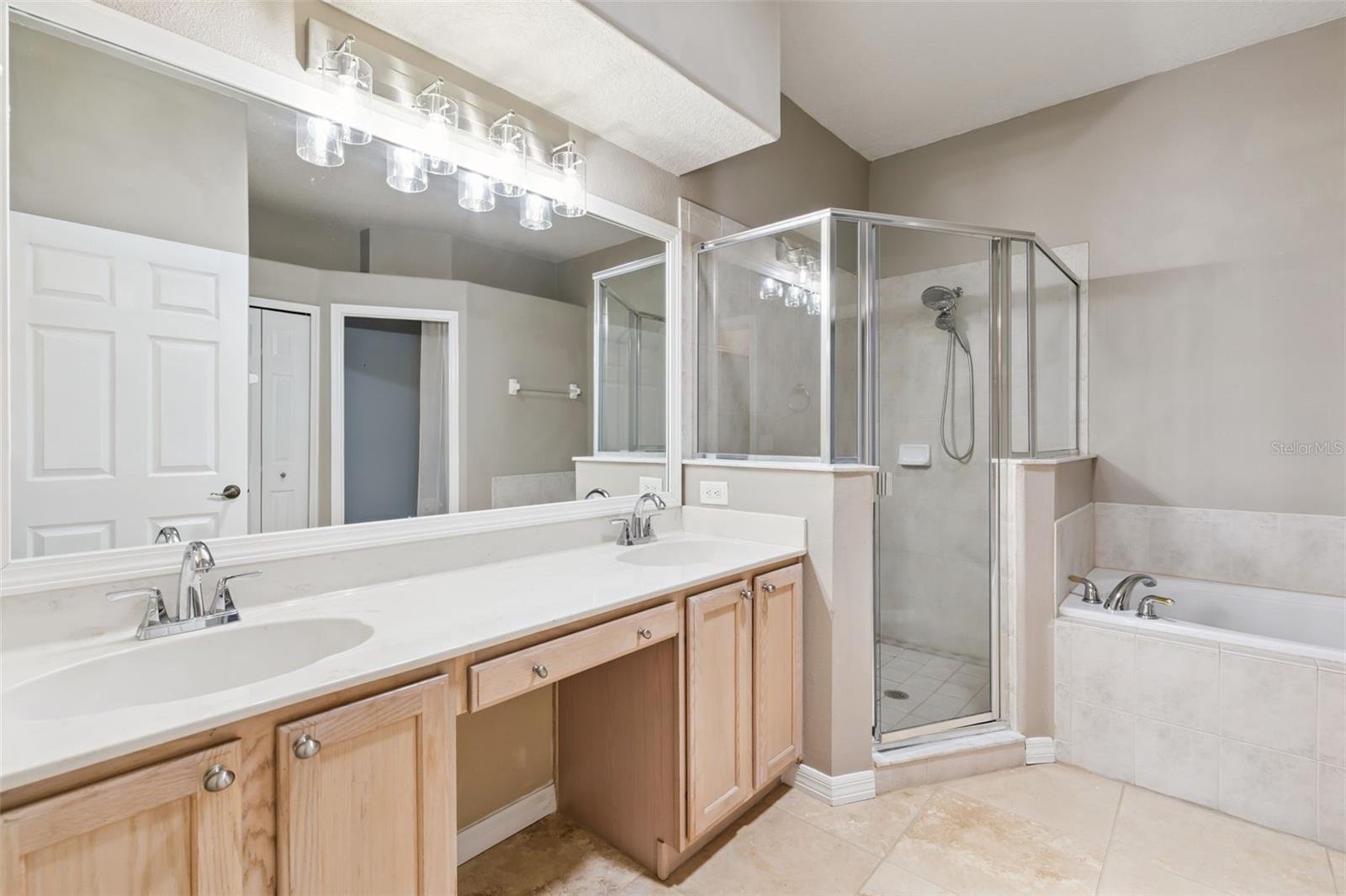 237 STRATHMORE CIR, KISSIMMEE, FL, 34744