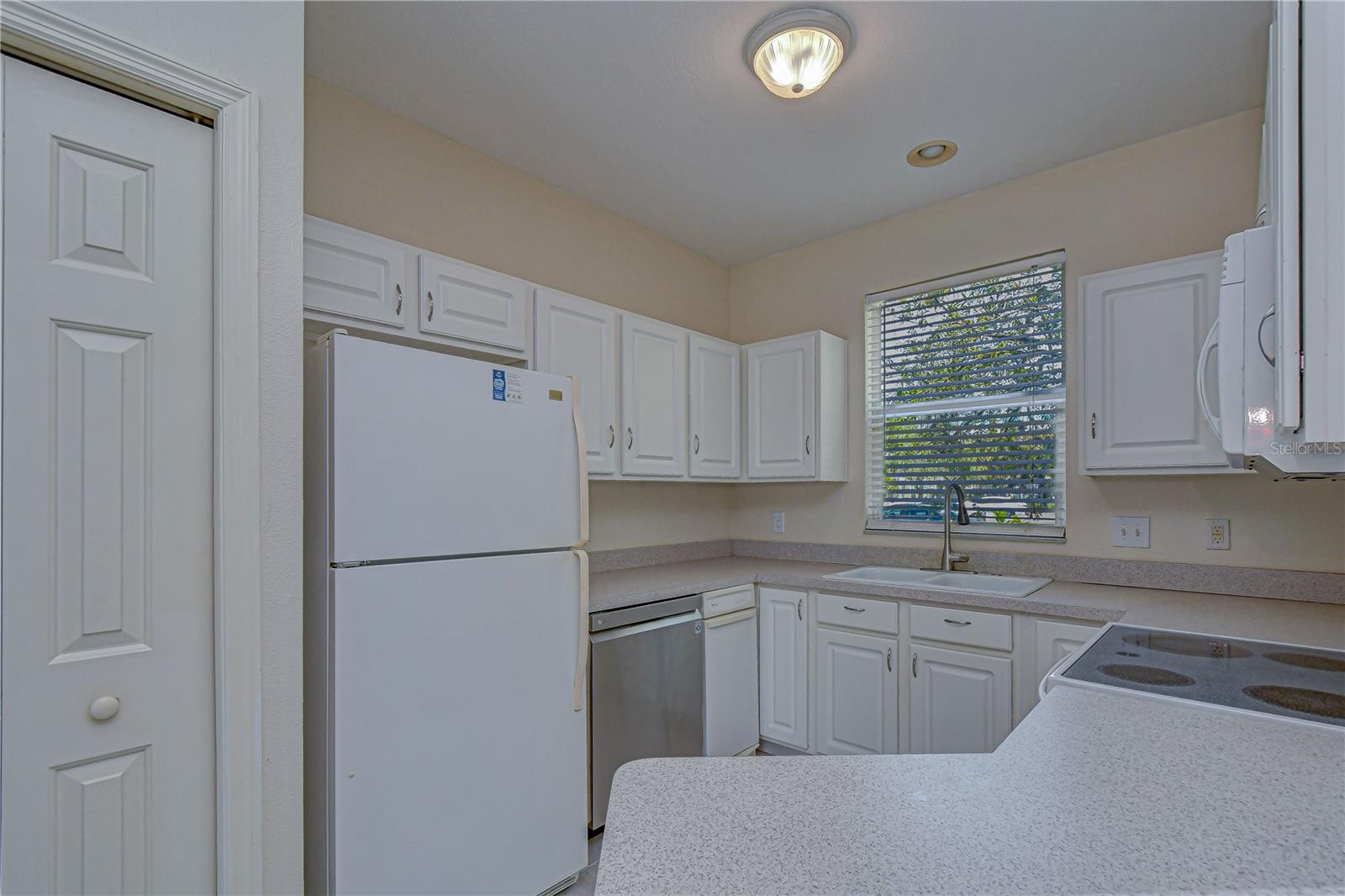 12473 COUNTRY WHITE CIR, TAMPA, FL, 33635