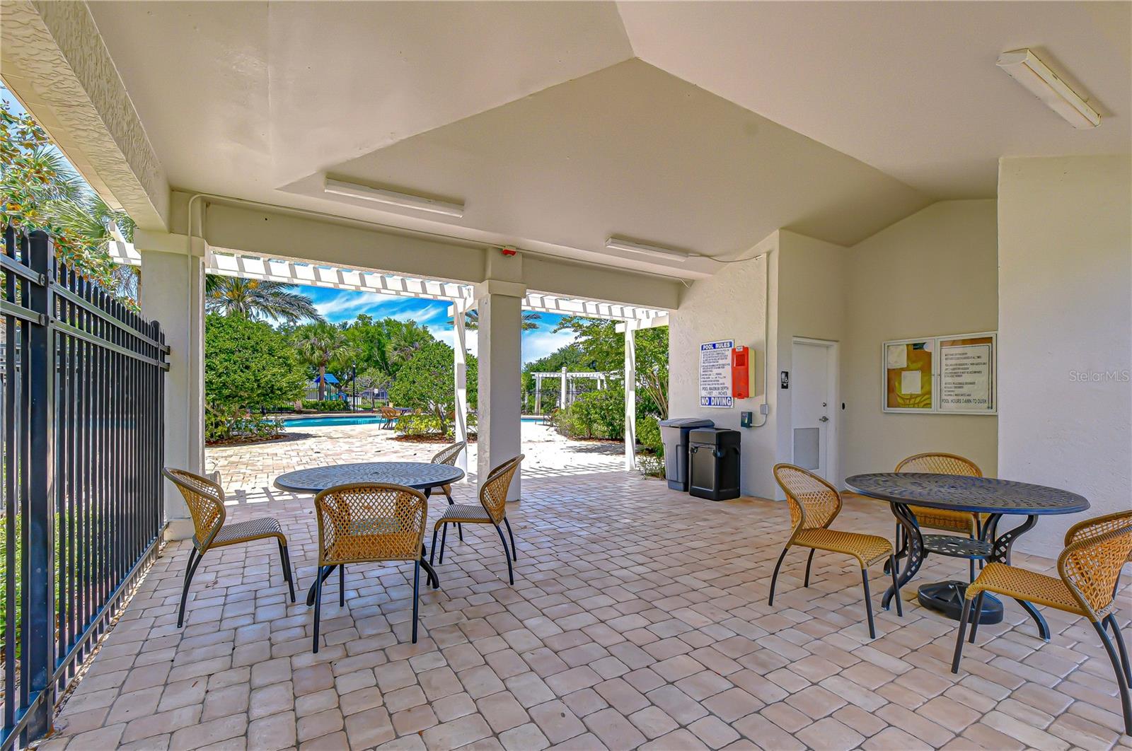12473 COUNTRY WHITE CIR, TAMPA, FL, 33635