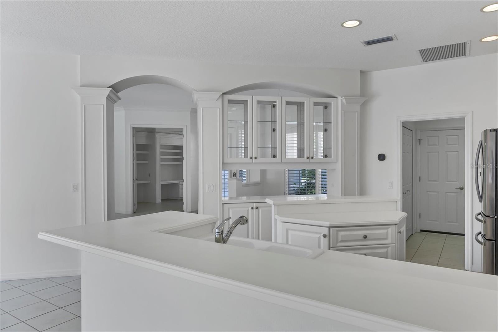 8501 PARK SHORE LN, SARASOTA, FL, 34238