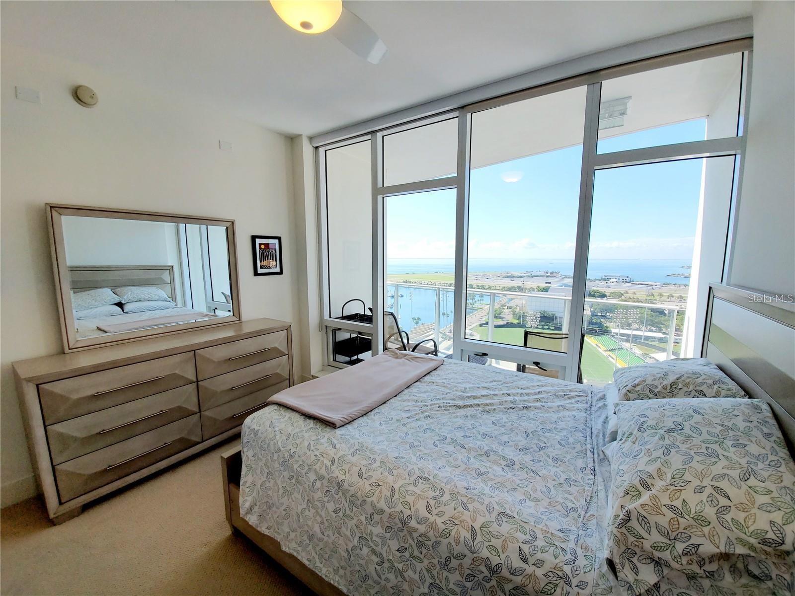 175 1ST ST S #2006, ST PETERSBURG, FL, 33701