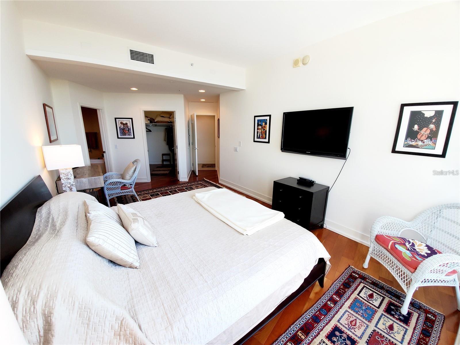 175 1ST ST S #2006, ST PETERSBURG, FL, 33701