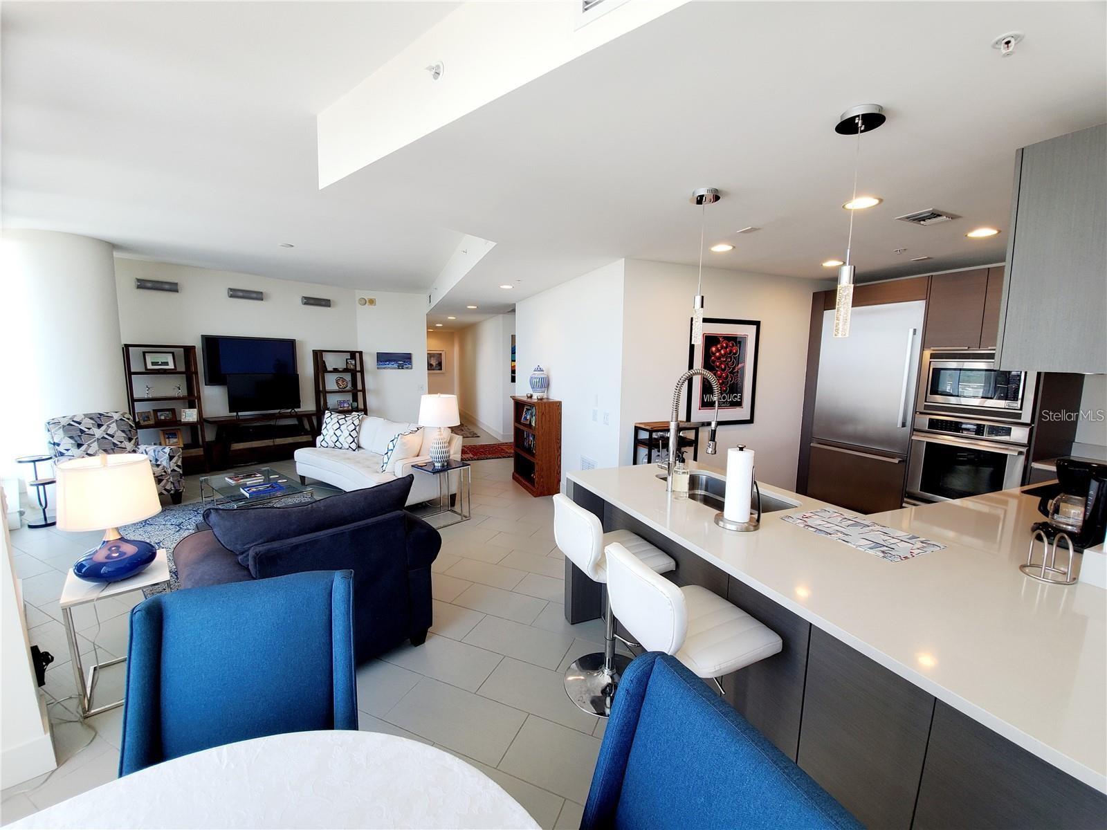 175 1ST ST S #2006, ST PETERSBURG, FL, 33701