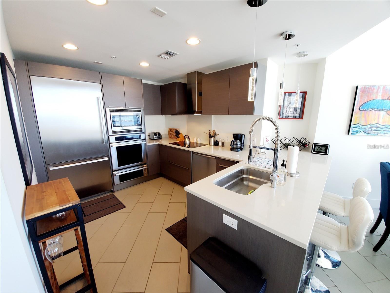 175 1ST ST S #2006, ST PETERSBURG, FL, 33701