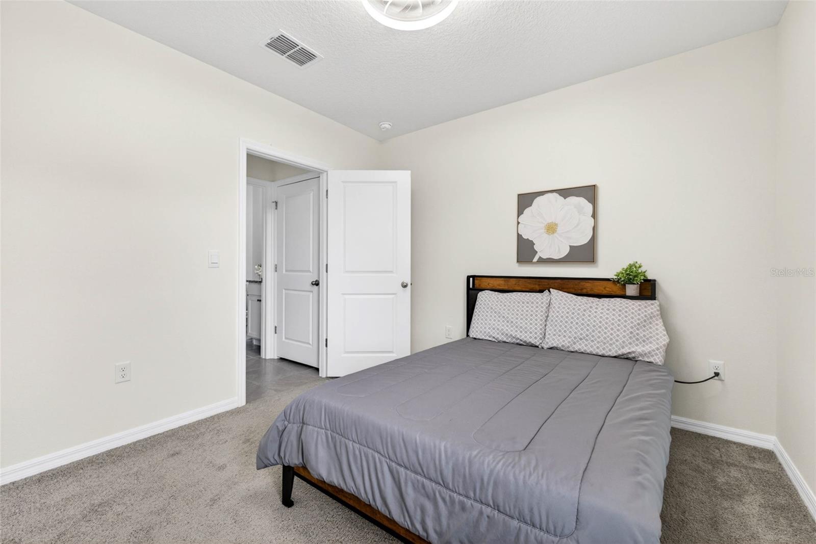 35686 SUNFLOWER HILL DR, ZEPHYRHILLS, FL, 33541