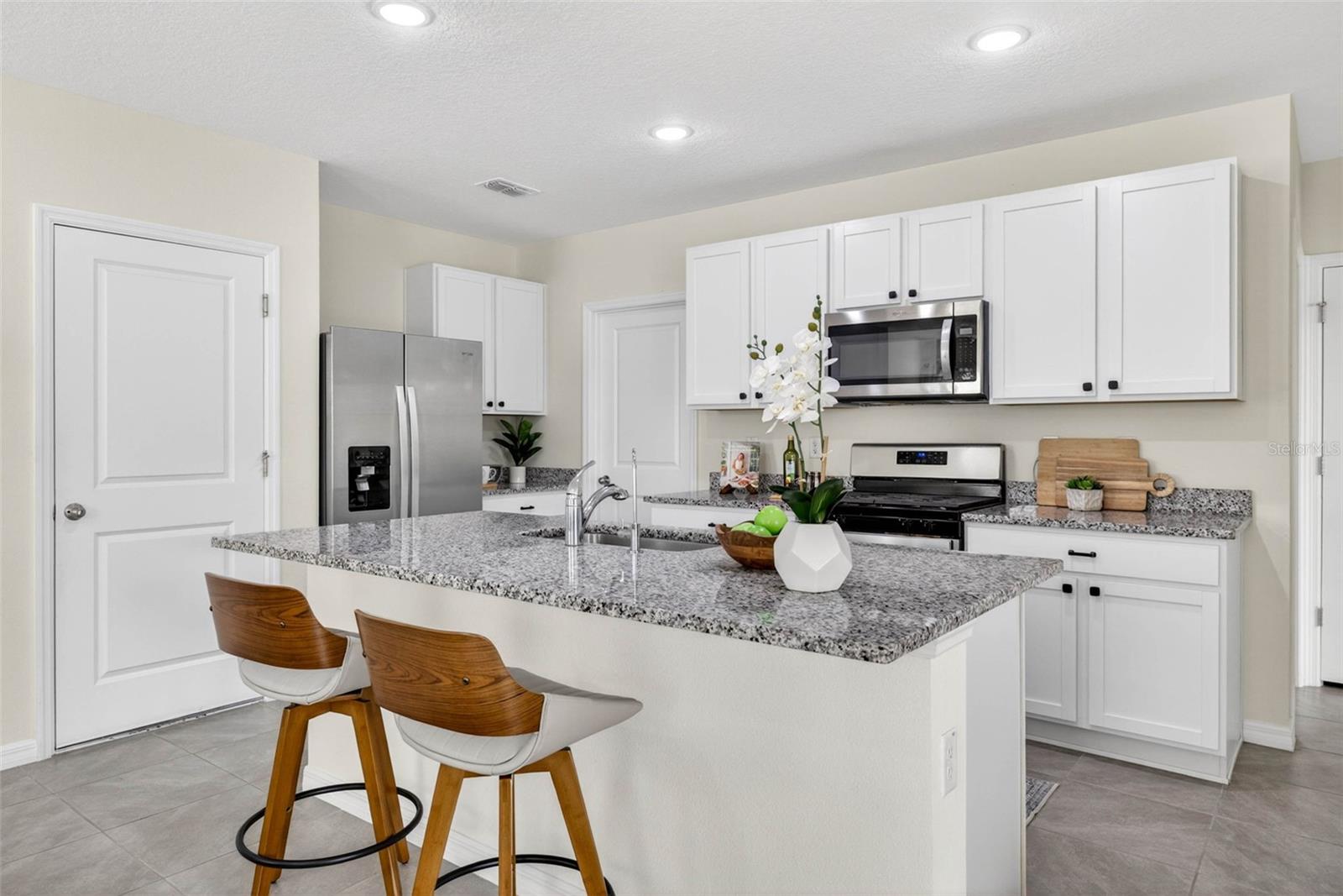 35686 SUNFLOWER HILL DR, ZEPHYRHILLS, FL, 33541