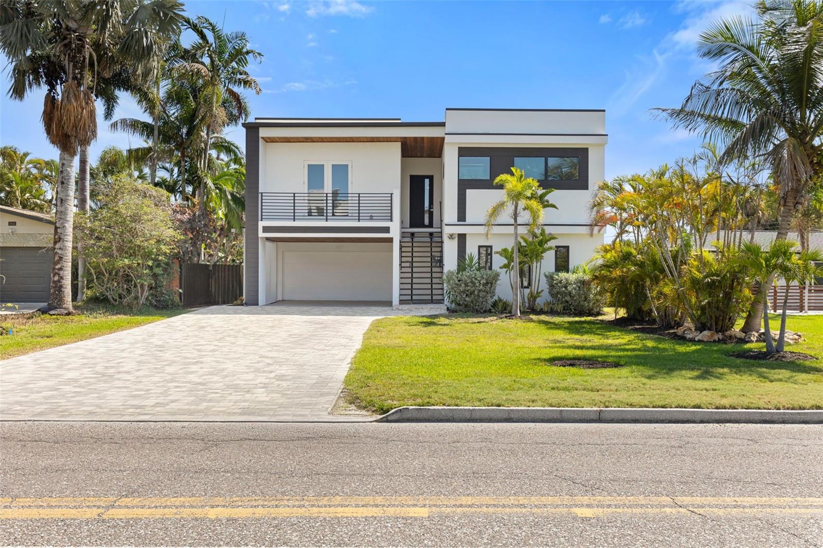 3835 SHORE ACRES BLVD NE, ST PETERSBURG, FL, 33703