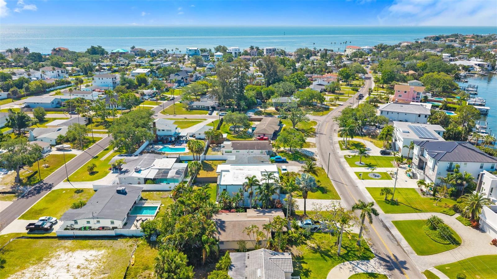 3835 SHORE ACRES BLVD NE, ST PETERSBURG, FL, 33703