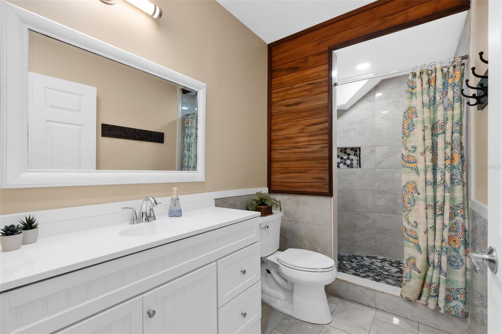 3835 SHORE ACRES BLVD NE, ST PETERSBURG, FL, 33703