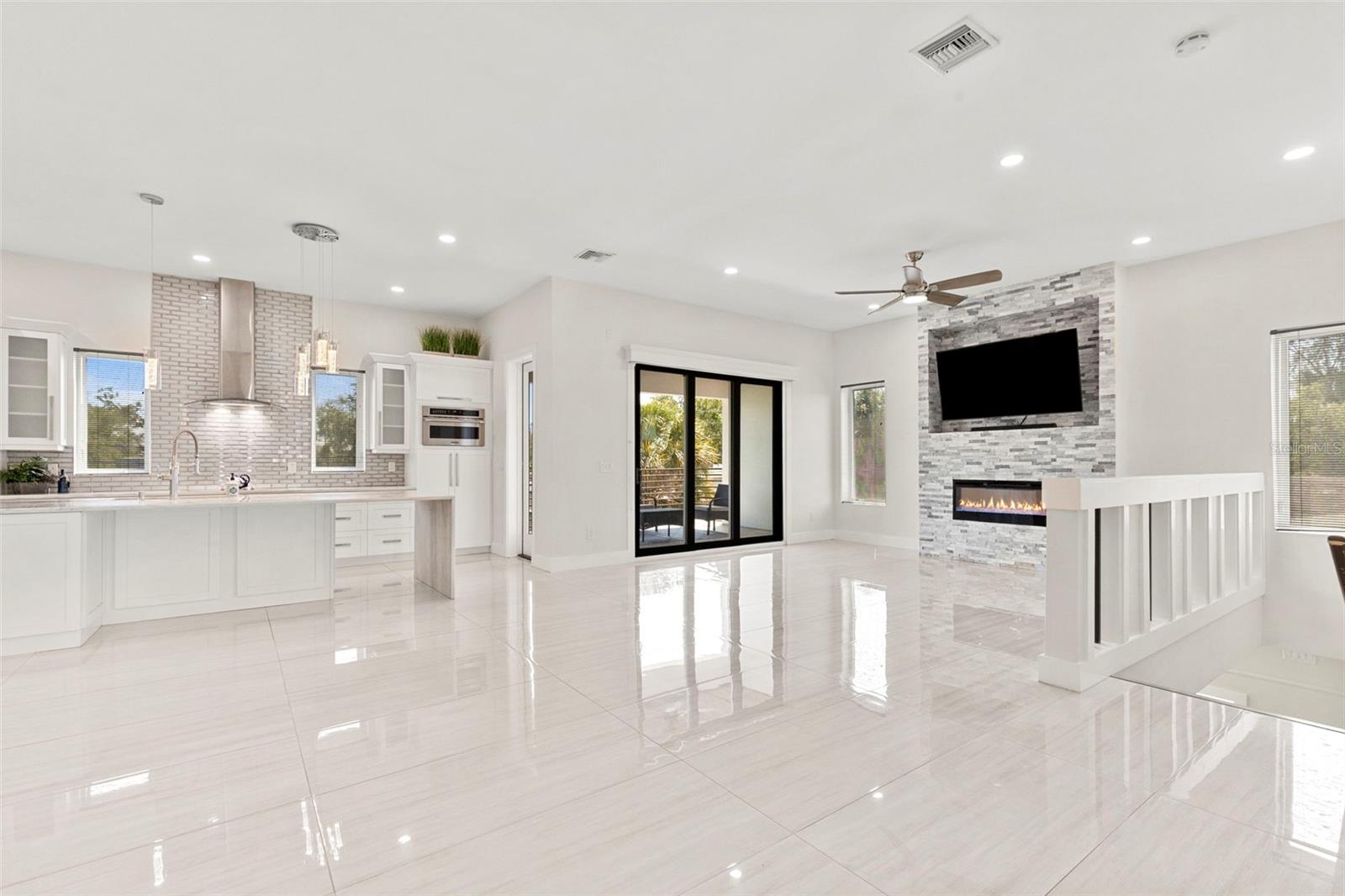 3835 SHORE ACRES BLVD NE, ST PETERSBURG, FL, 33703