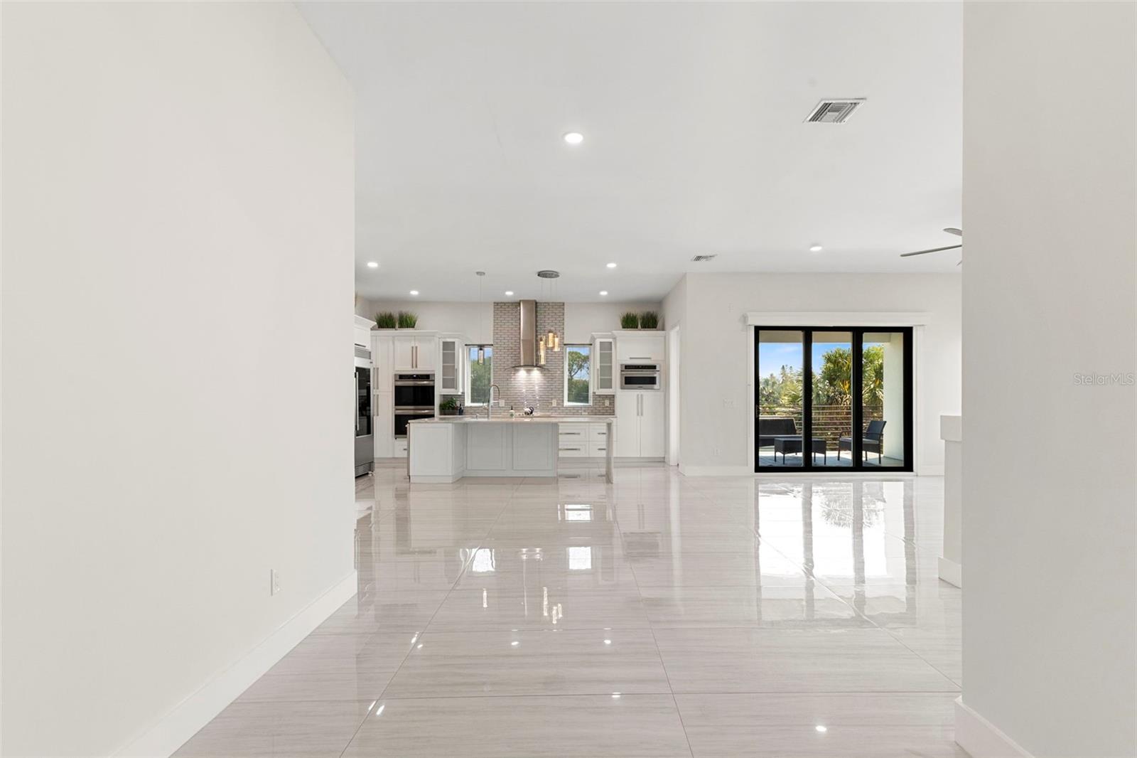 3835 SHORE ACRES BLVD NE, ST PETERSBURG, FL, 33703