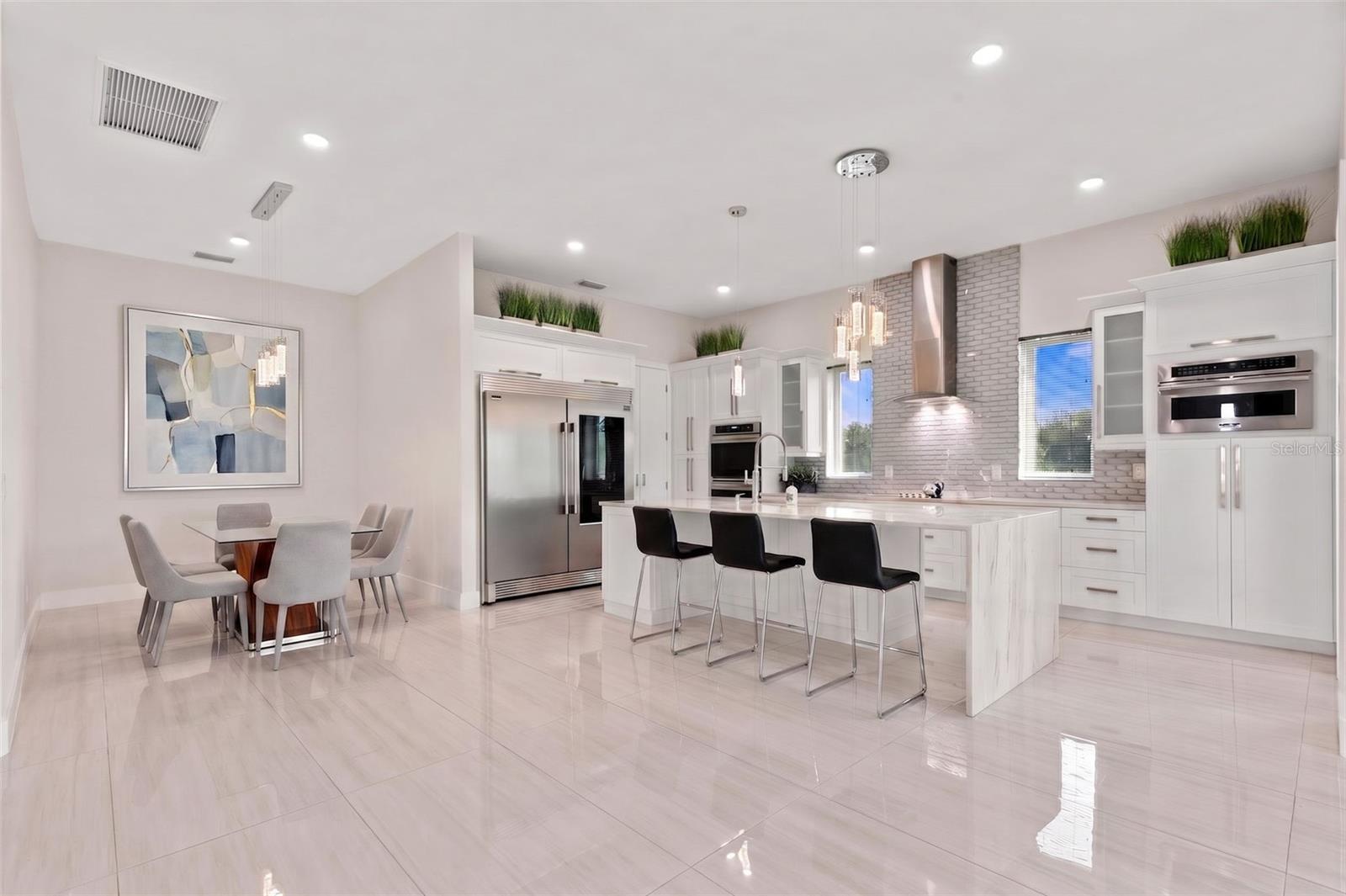 3835 SHORE ACRES BLVD NE, ST PETERSBURG, FL, 33703