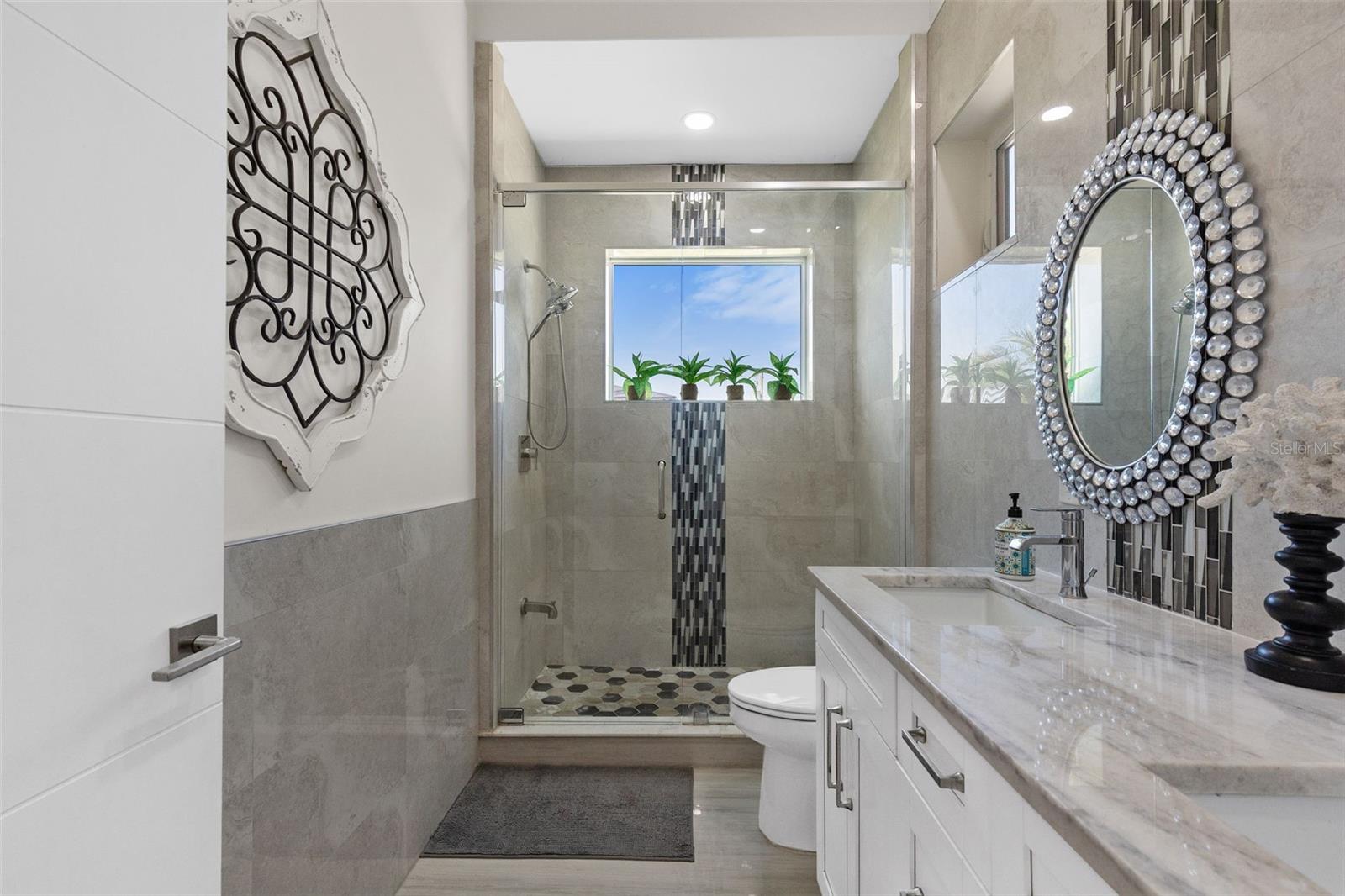 3835 SHORE ACRES BLVD NE, ST PETERSBURG, FL, 33703