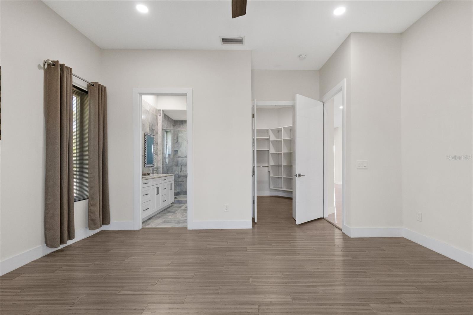 3835 SHORE ACRES BLVD NE, ST PETERSBURG, FL, 33703