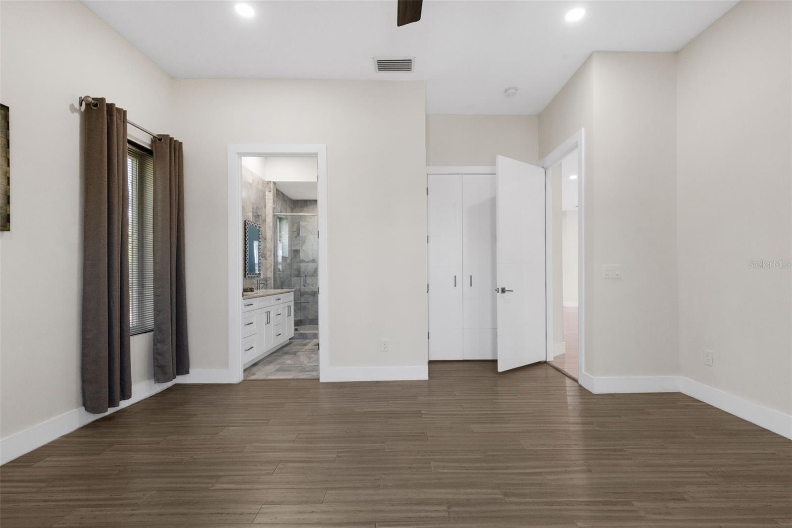 3835 SHORE ACRES BLVD NE, ST PETERSBURG, FL, 33703