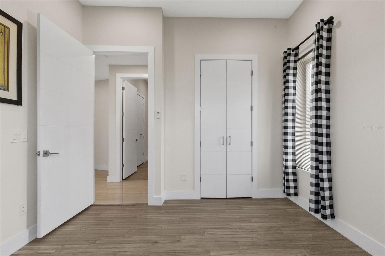 3835 SHORE ACRES BLVD NE, ST PETERSBURG, FL, 33703