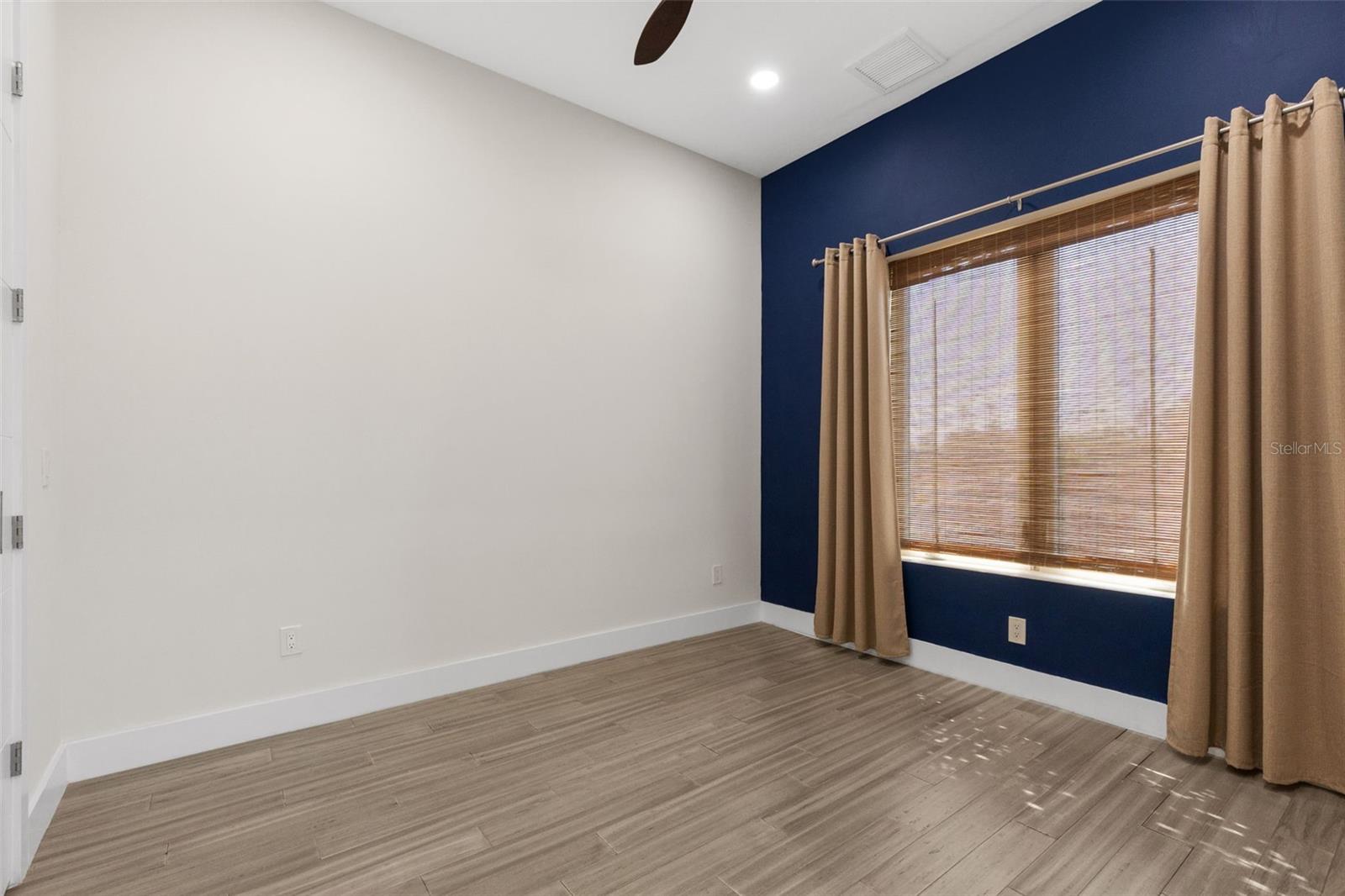 3835 SHORE ACRES BLVD NE, ST PETERSBURG, FL, 33703