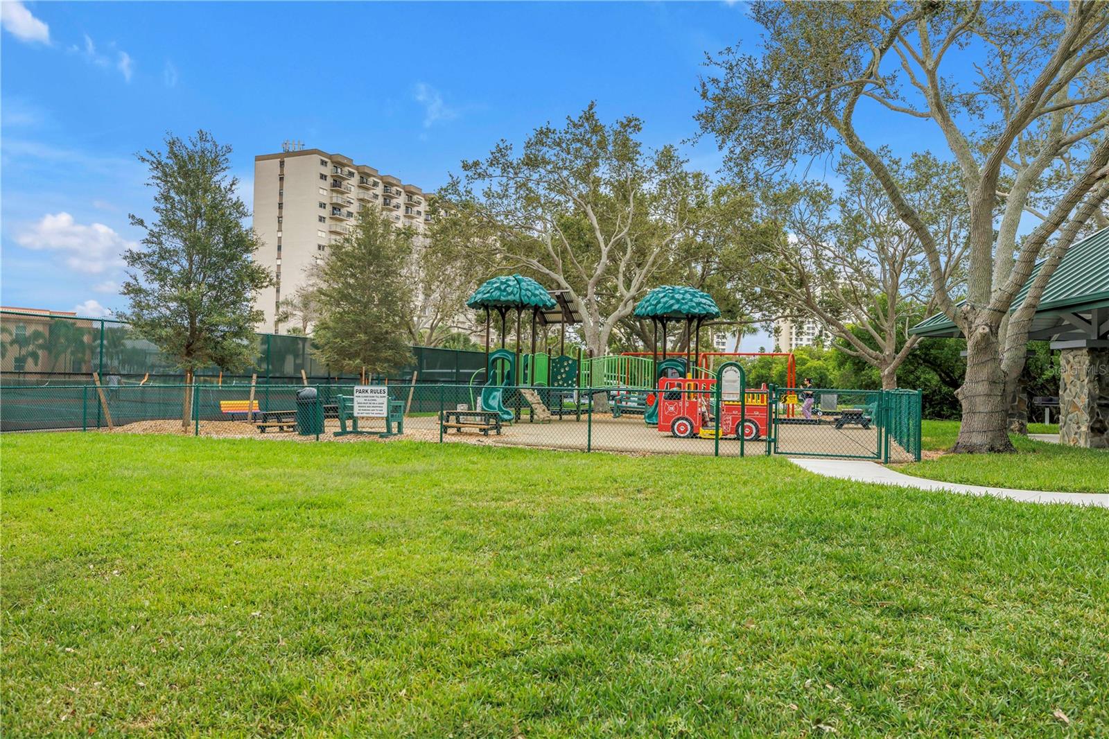 6960 SUNSET DR S #1B, SOUTH PASADENA, FL, 33707