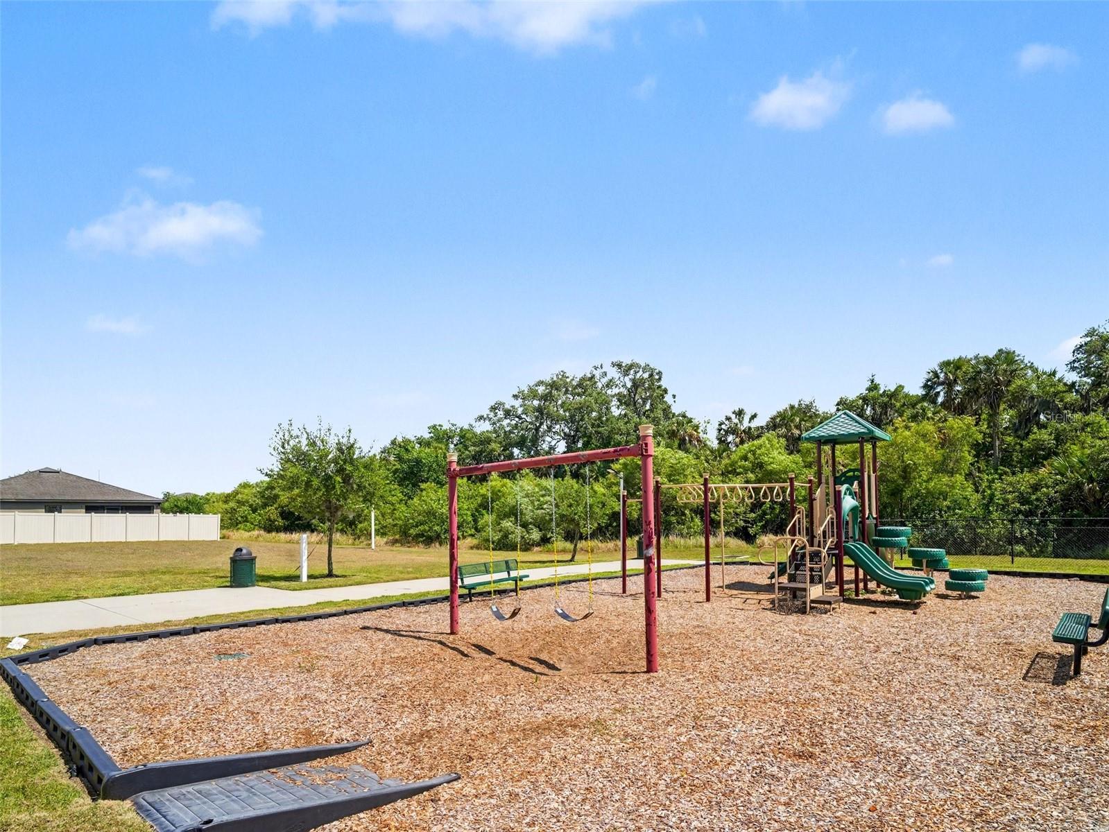 820 CHATHAM WALK DR, RUSKIN, FL, 33570