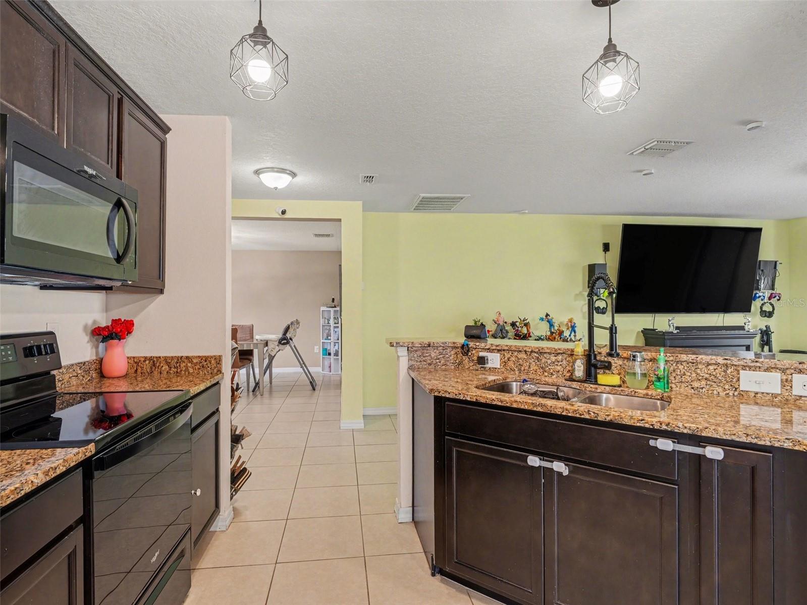 820 CHATHAM WALK DR, RUSKIN, FL, 33570