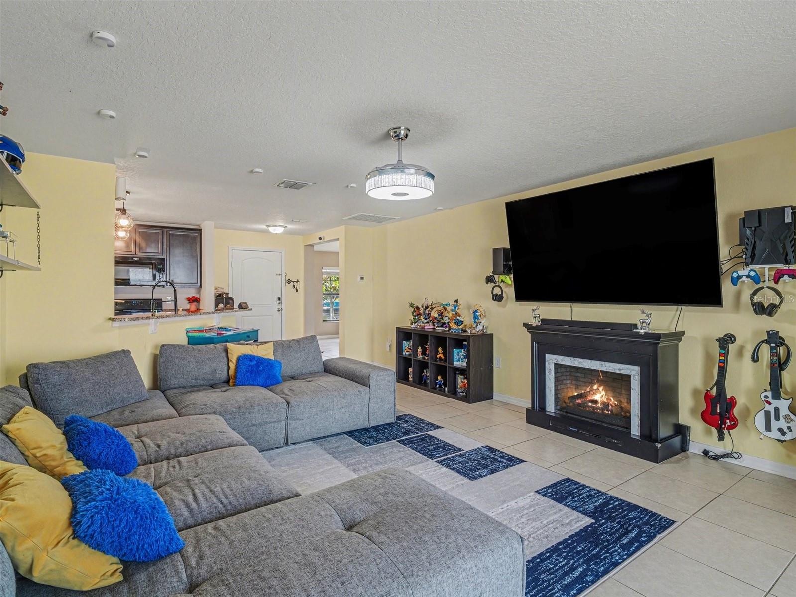 820 CHATHAM WALK DR, RUSKIN, FL, 33570