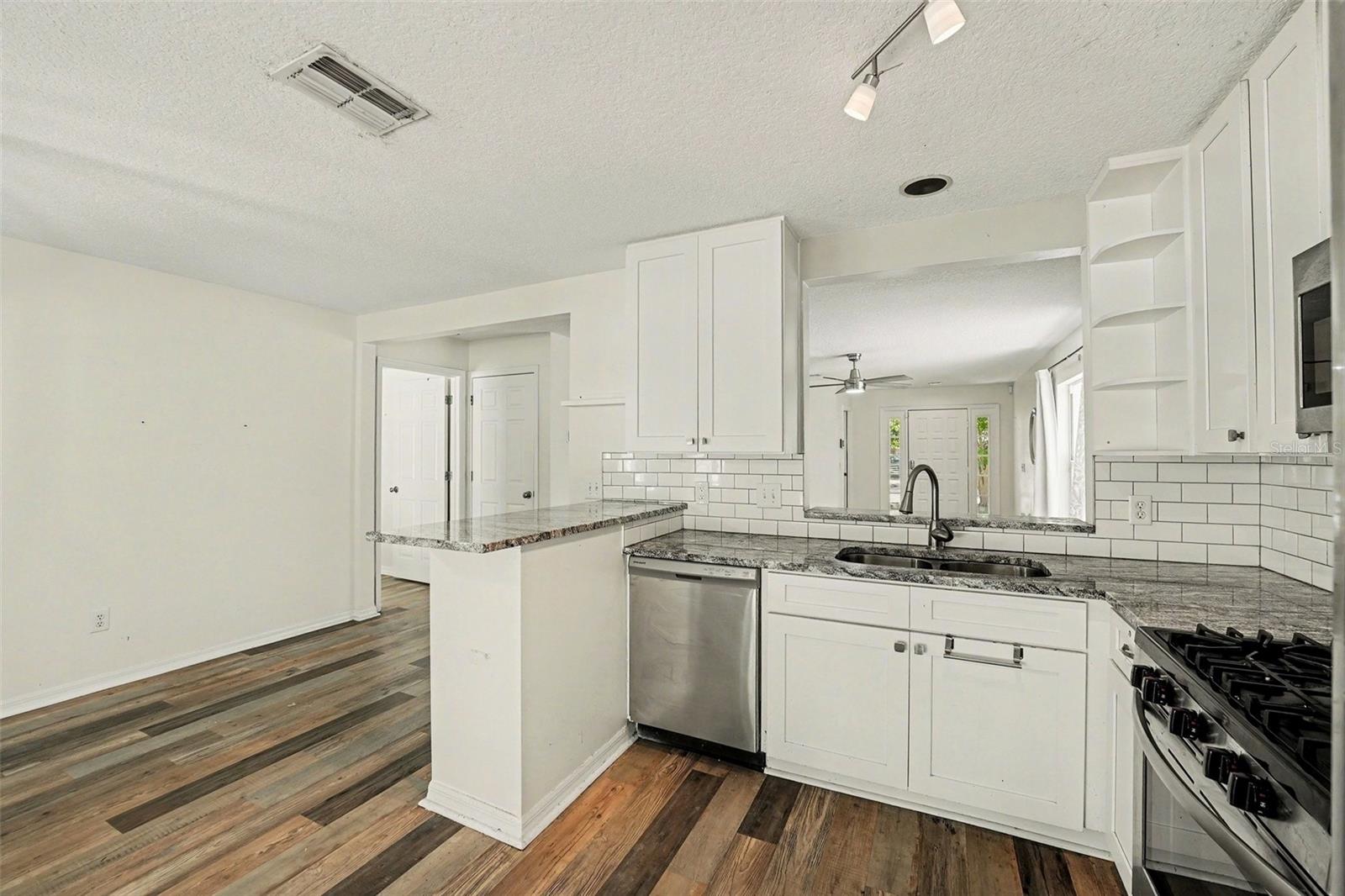 5865 MEADOWPARK PL, LITHIA, FL, 33547