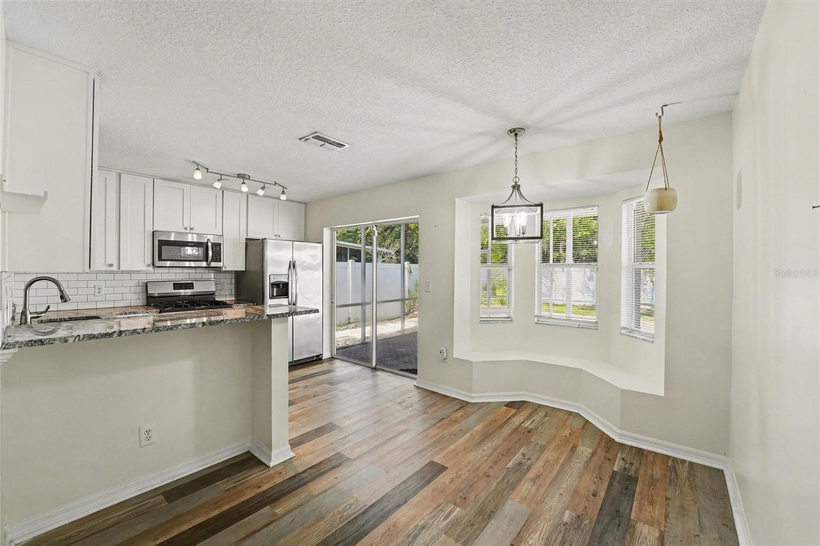 5865 MEADOWPARK PL, LITHIA, FL, 33547