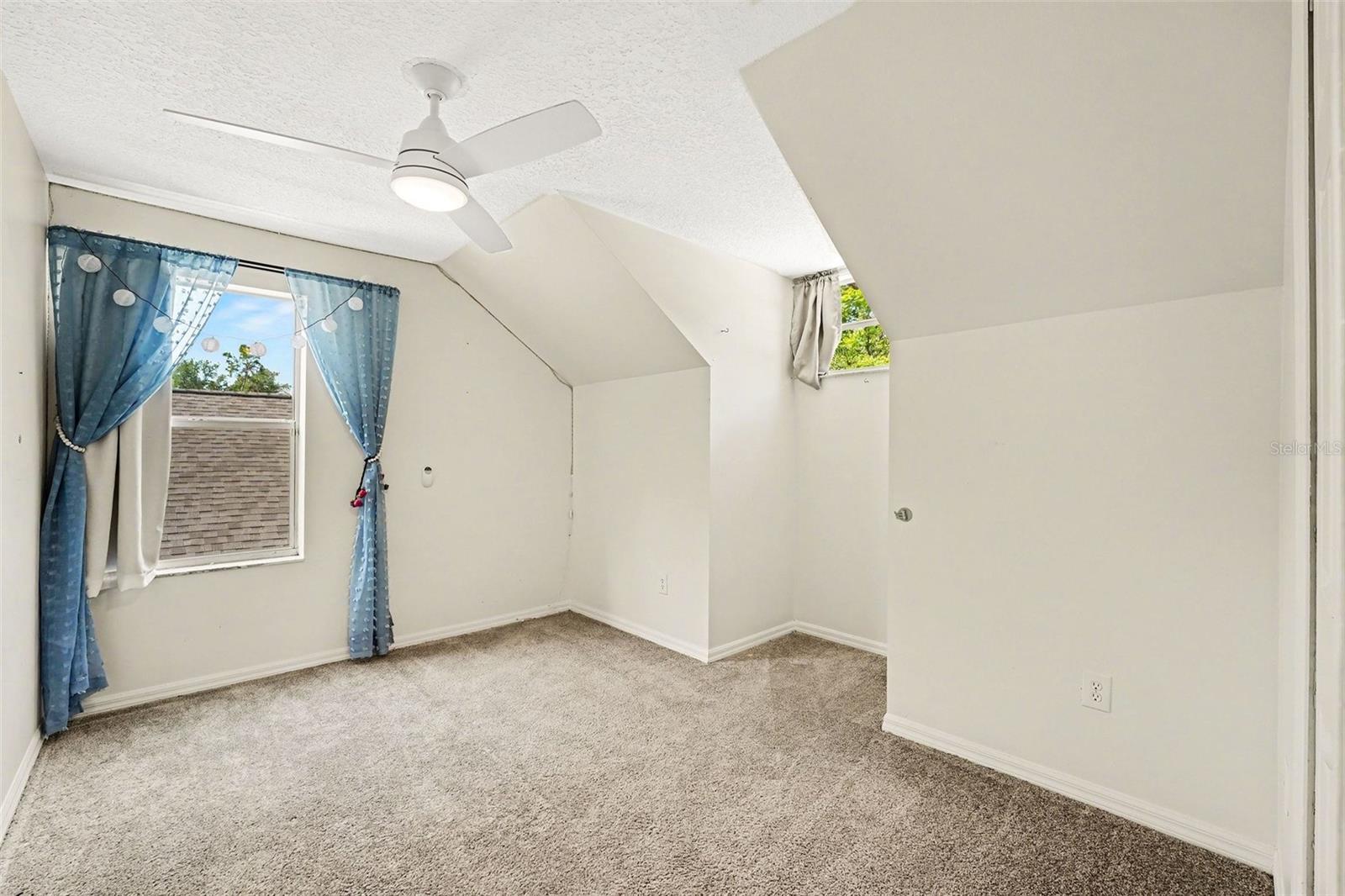 5865 MEADOWPARK PL, LITHIA, FL, 33547