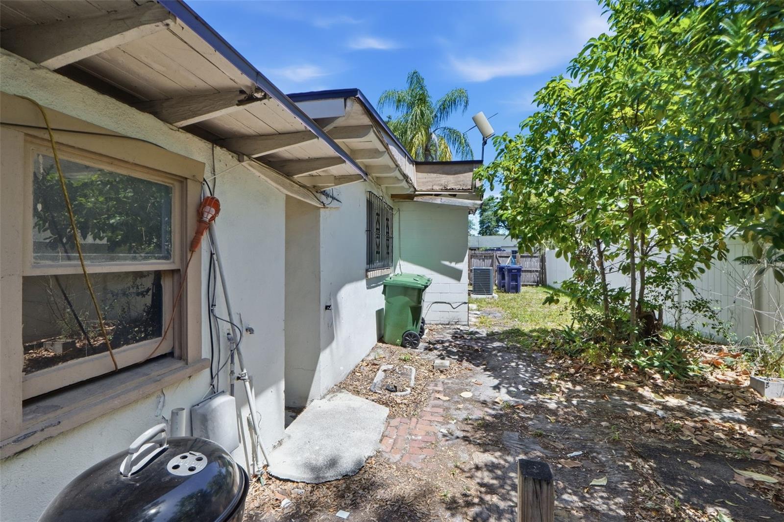 1301 E WILDER AVE, TAMPA, FL, 33603