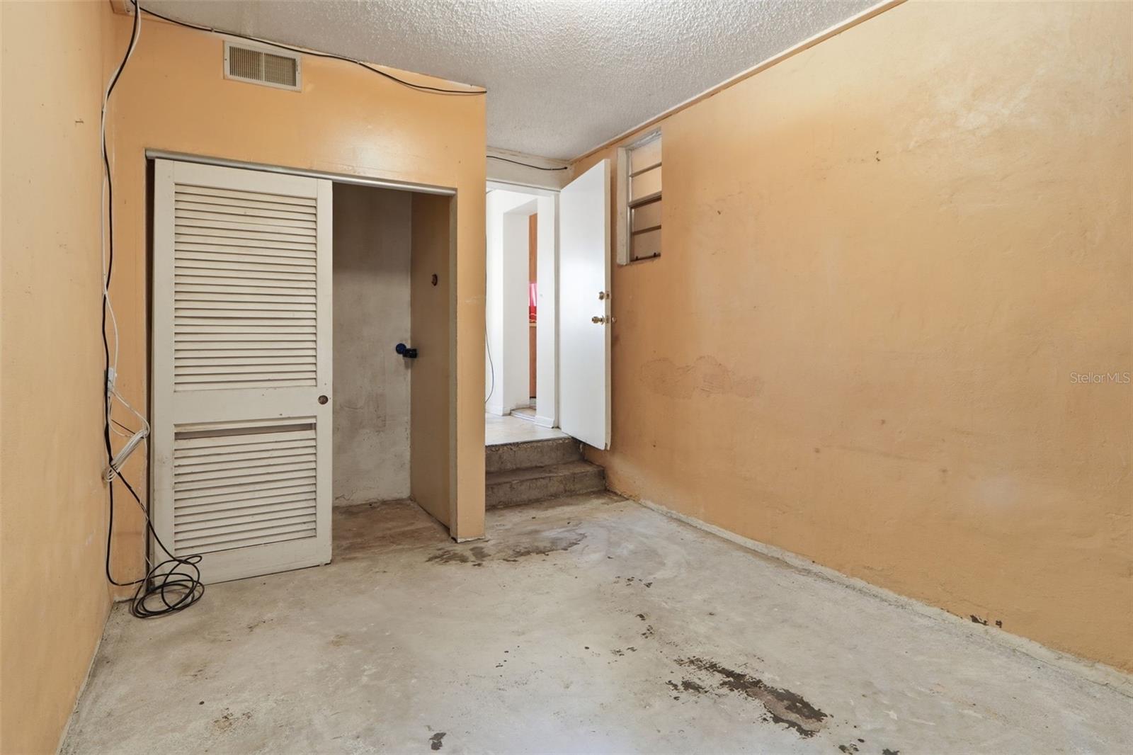 1301 E WILDER AVE, TAMPA, FL, 33603