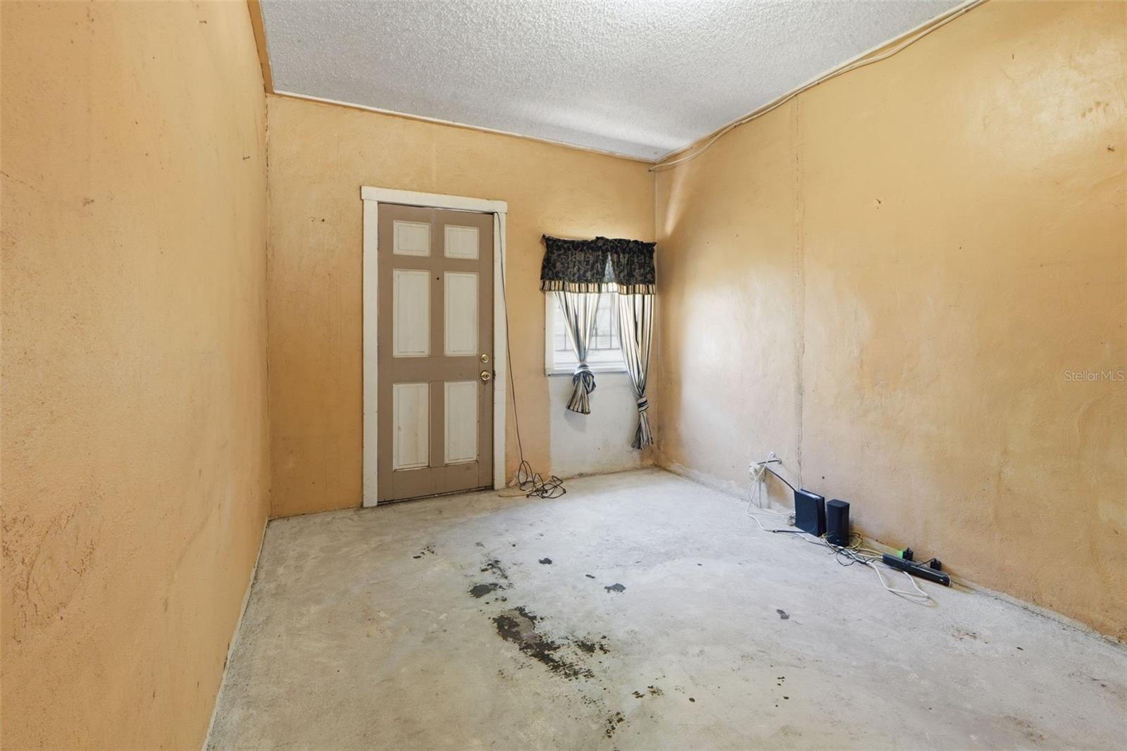 1301 E WILDER AVE, TAMPA, FL, 33603